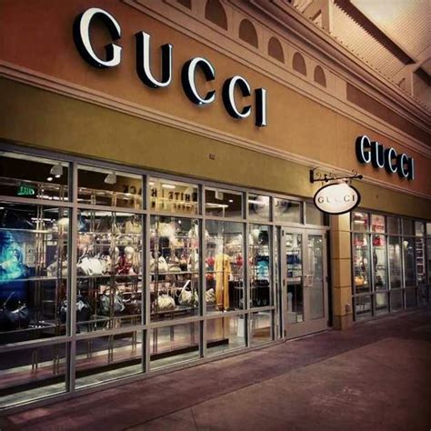 gucci showroom near me